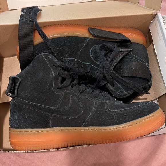 Nike Air Force One Black Suede - Picture 3 of 5